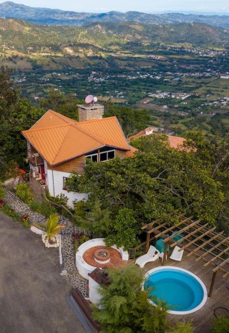 Mansion Dubai-Mountain-Jacuzzi-4BR-Jamaca De Dios Villa Jarabacoa Exterior foto